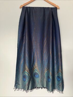 The Metropolitan Museum of Art Peacock Feather scarf